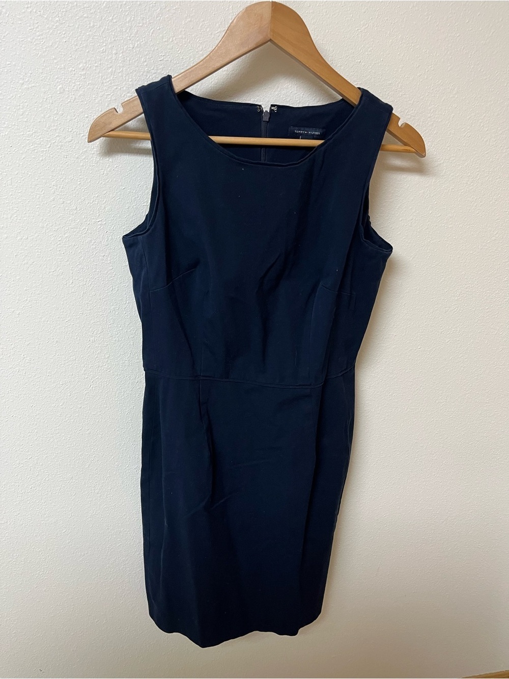 Tommy Hilfiger Navy Sleeveless Sheath Mini Dress women’s size 6